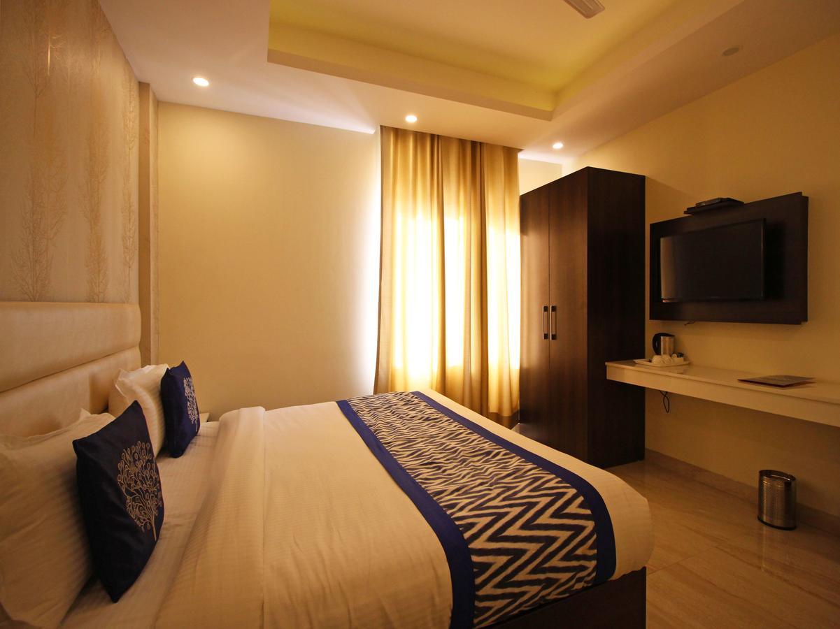 Oyo 8132 Hotel Kukreja Dehradun Exterior photo